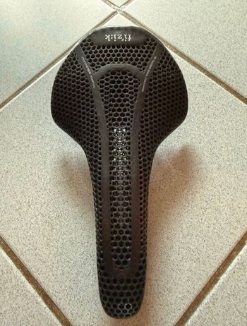 Tweedehands Fizik Vento Antares Adaptive R3 Saddles & Seatposts