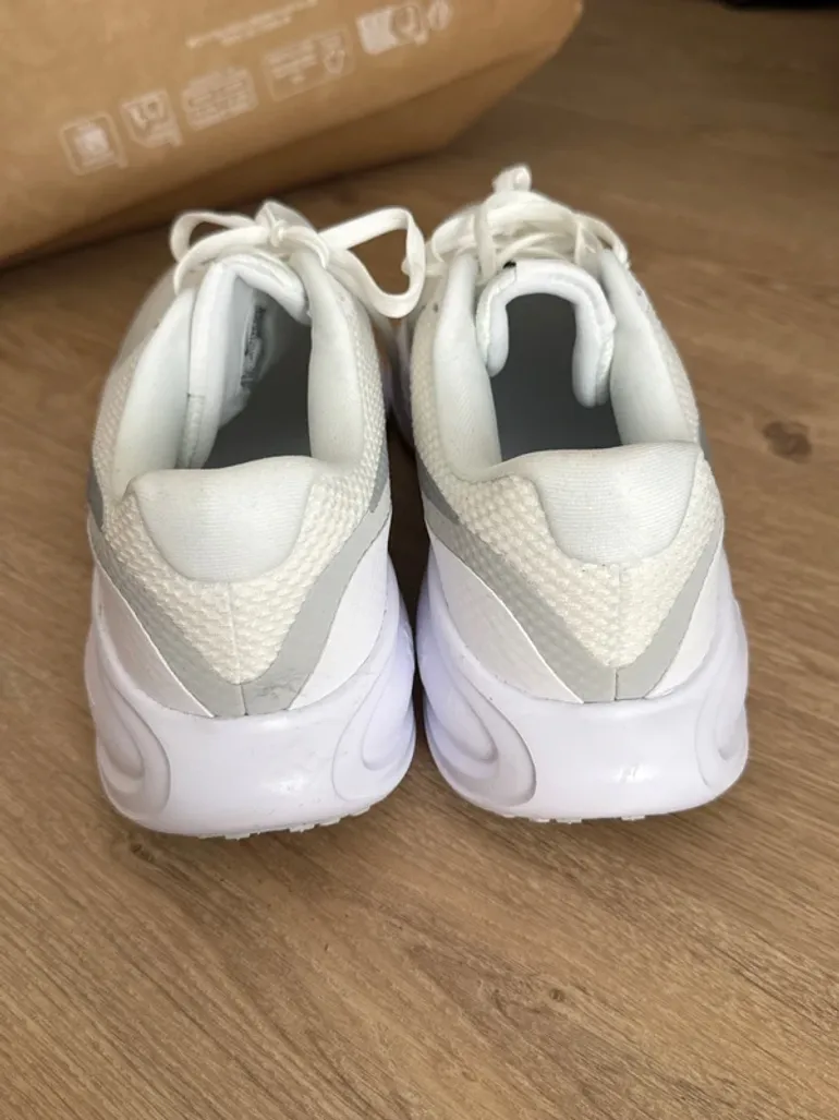 Nike Revolution 8 bike de segunda mano — imagen 6 de 6