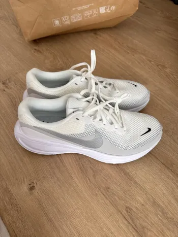 Nike Revolution 8 Running Shoes d'occasion