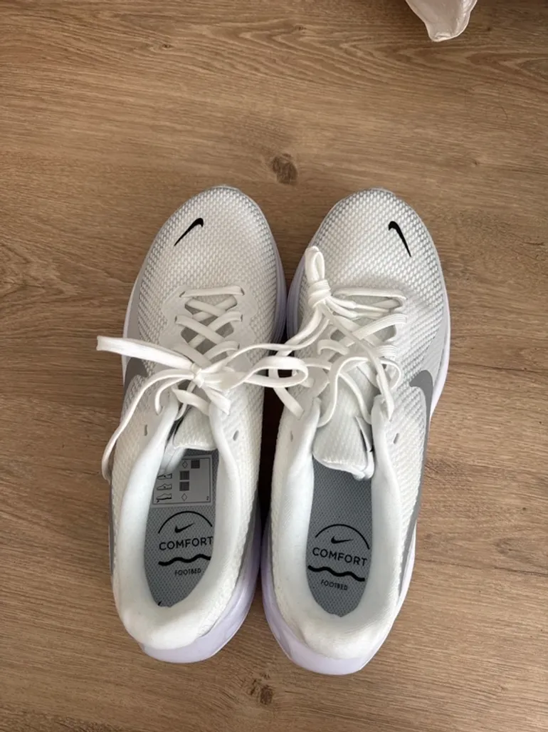 Nike Revolution 8 bike de segunda mano — imagen 2 de 6