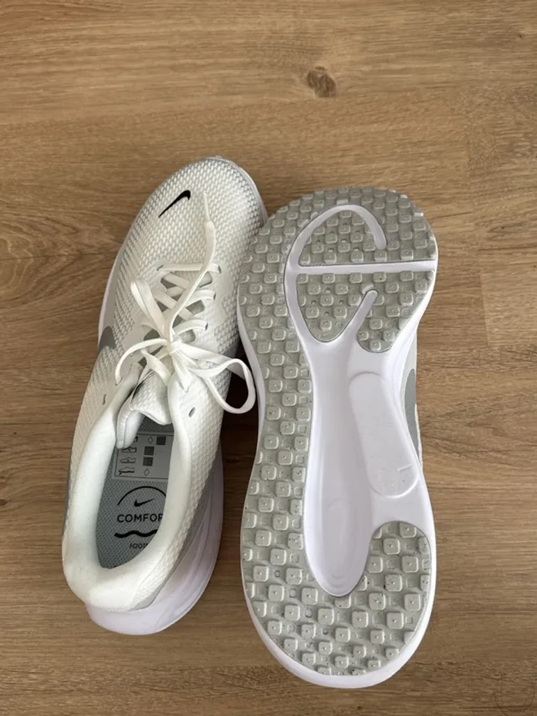 Nike Revolution 8 bike de segunda mano — imagen 5 de 6