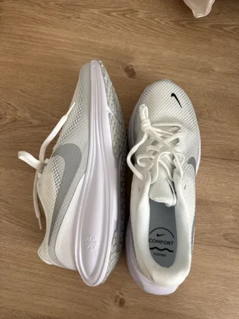 Nike Revolution 8 bike de segunda mano — imagen 3 de 6