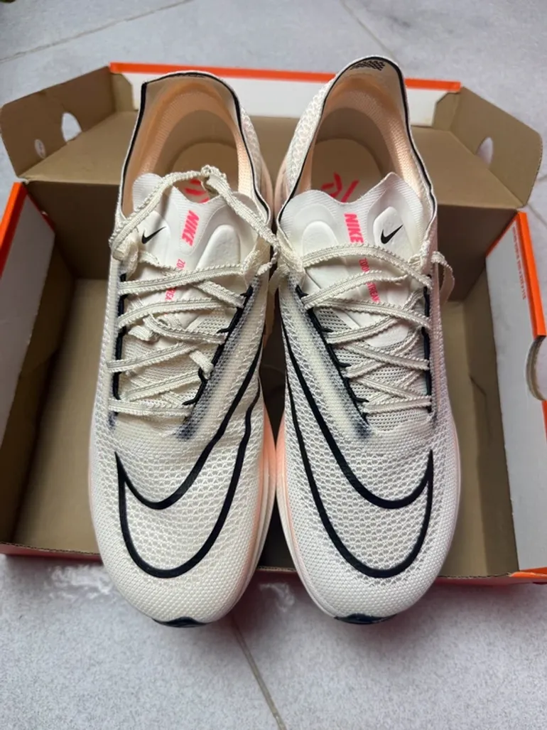 Used Nike ZoomX Streakfly bike — image 2 of 7