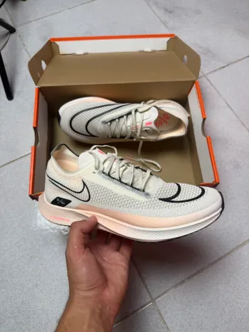 Nike ZoomX Streakfly Running Shoes d'occasion