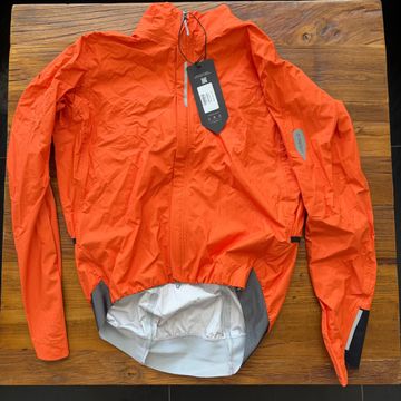 Używany Q36.5 Rain Shell Jacket L// NEW!! 50% OFF!! 2025 Cycling Clothing