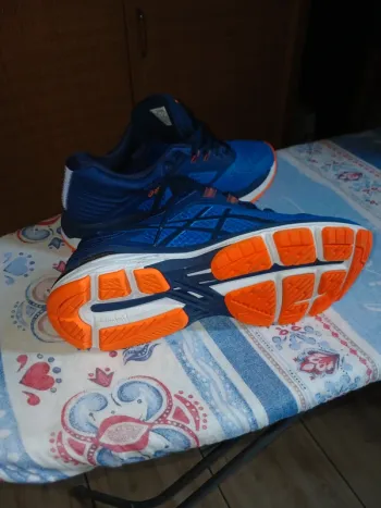 Used Asics GT-2000 6 bike — image 3 of 6