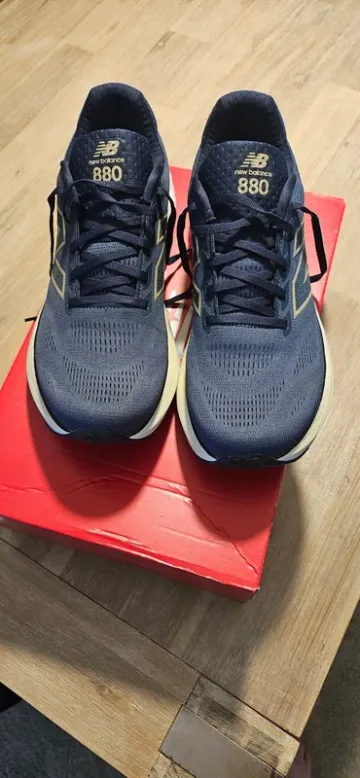 Używany New Balance NB 880 Running Shoes