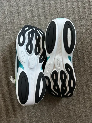 Tweedehands New Balance Ellipse v1 bike — afbeelding 2 van 6