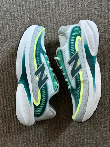 New Balance Ellipse v1 Running Shoes usato