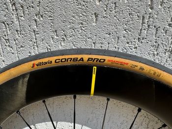 Brugt Mavic Comete Pro Carbon UST Disc 2025 bike — billede 3 af 3