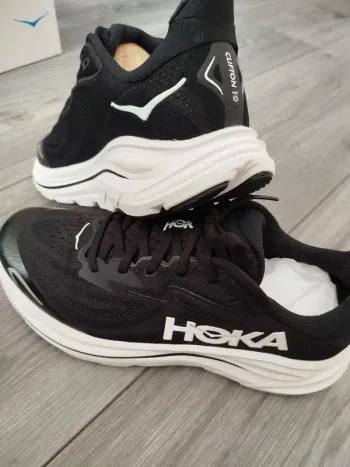 Hoka Clifton 10 Running Shoes de segunda mano