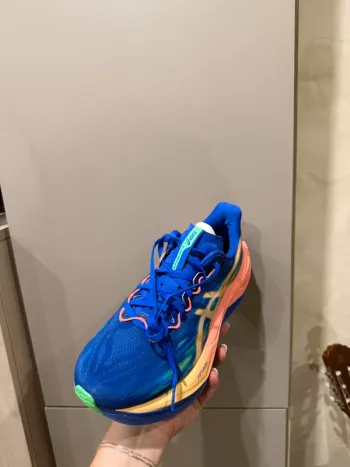Tweedehands Asics Superblast 3 bike — afbeelding 3 van 7