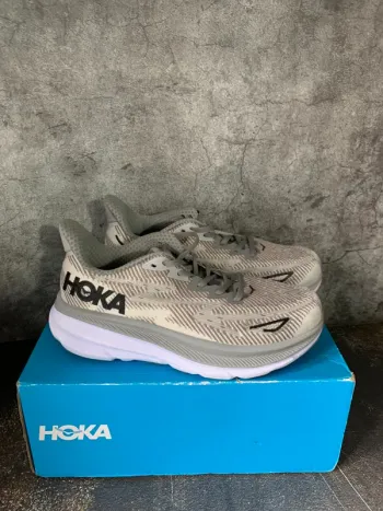 Gebrauchtes Hoka Shoes size 44 Running Shoes
