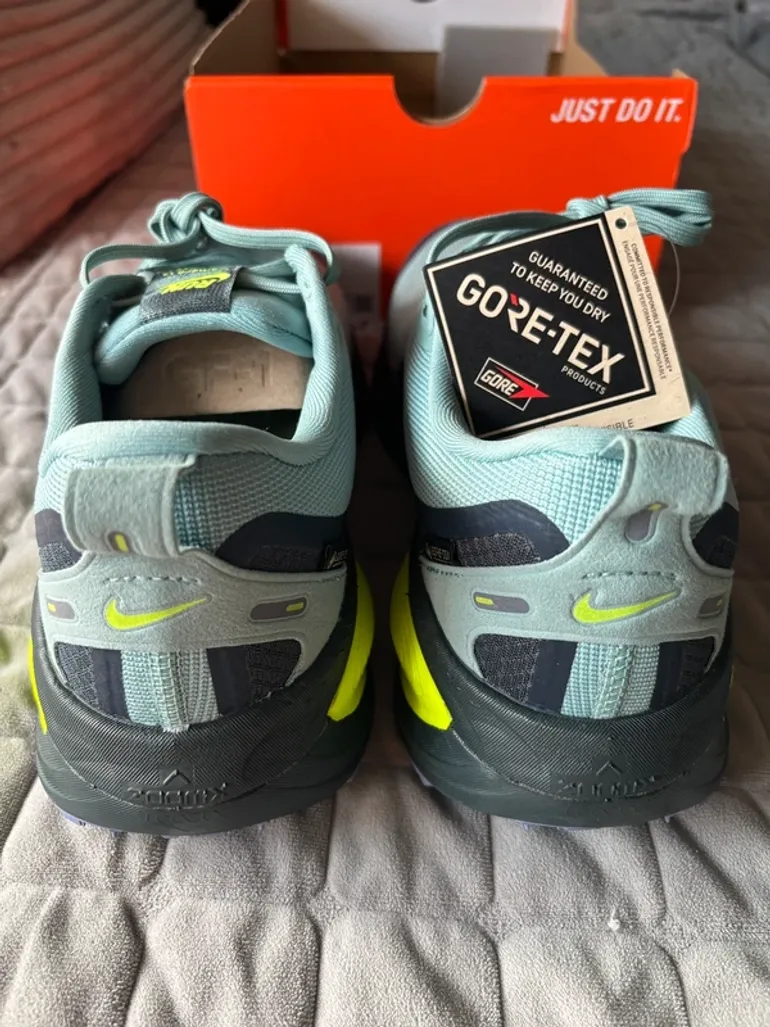 Käytetty Nike Vomero 18 GTX bike — kuva 6 / 8