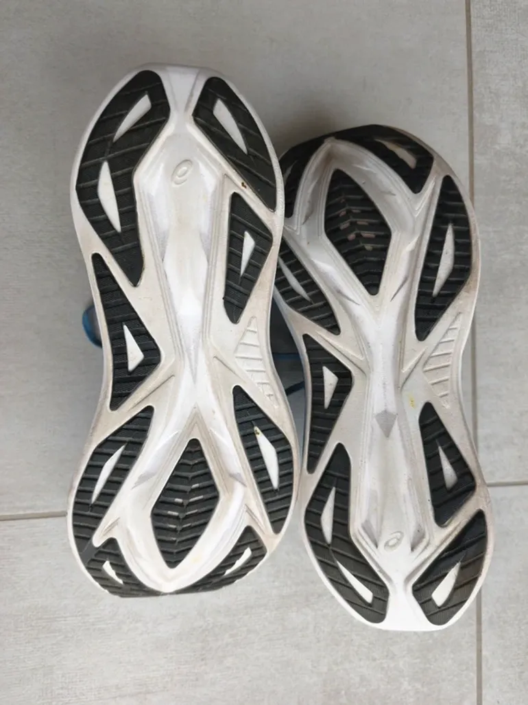 Gebrauchtes Asics Superblast 2 bike — Bild 3 von 4