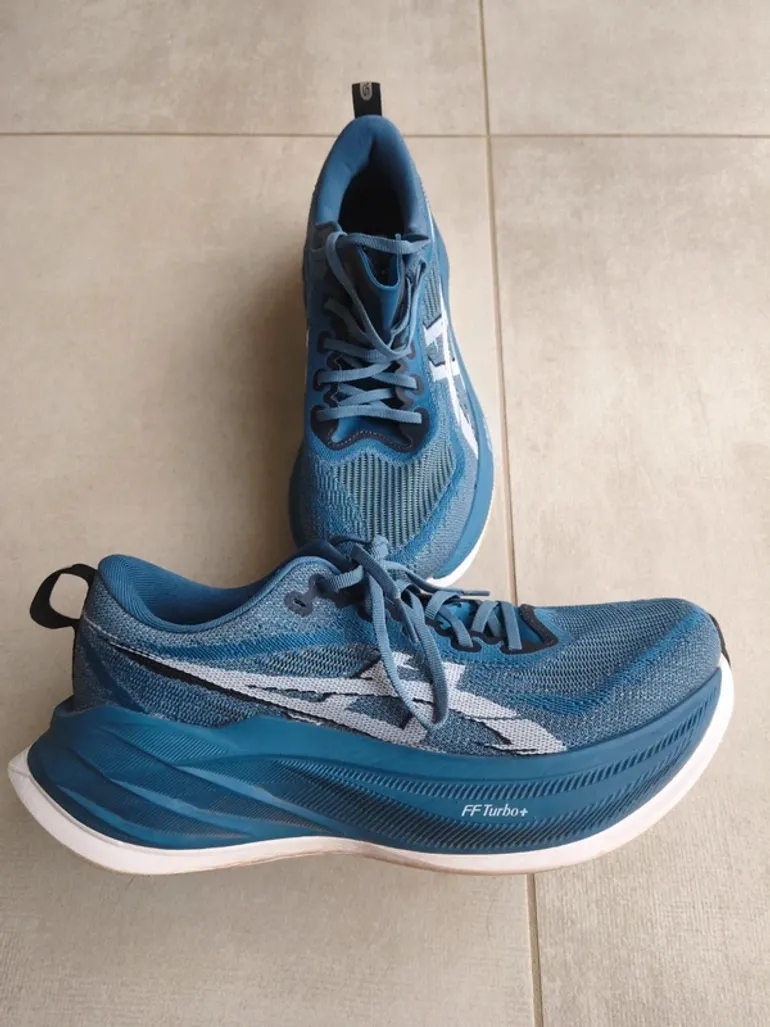Gebrauchtes Asics Superblast 2 bike — Bild 2 von 4