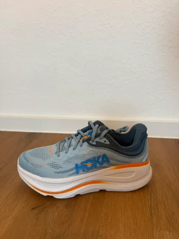 Gebrauchtes Orange Bondi 9 Running Shoes