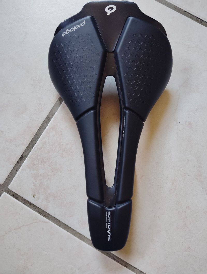 Used Prologo Scratch M5 bike — image 1 of 2
