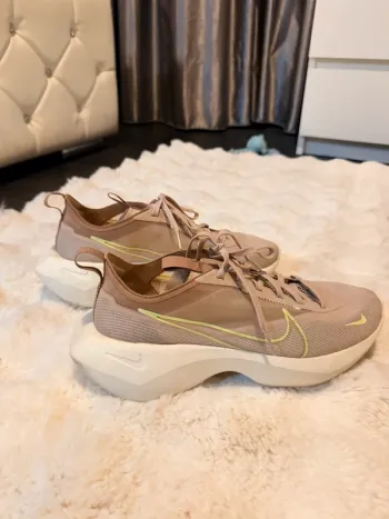 Used Nike Vista Lite Running Shoes