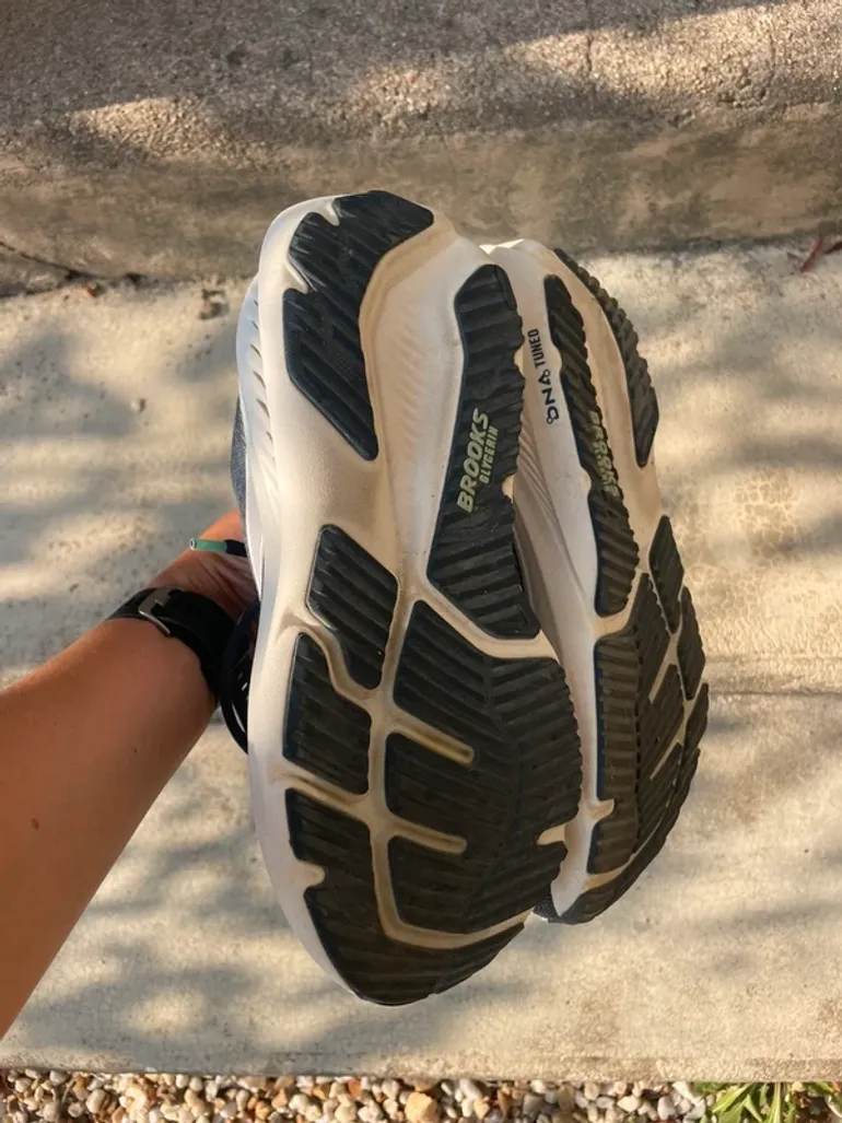 Used Brooks Glycerin 23 bike — image 4 of 5