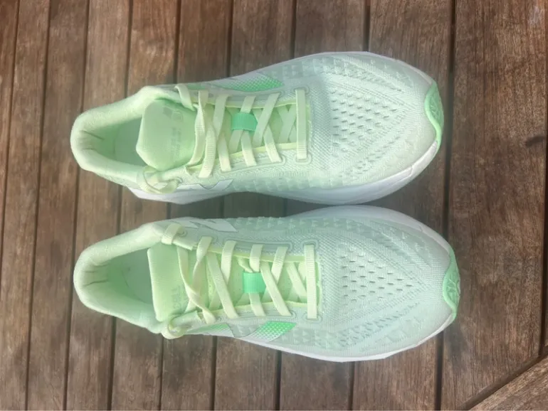 Použité New Balance FuelCell SuperComp Trainer v3 bike — obrázek 4 z 7