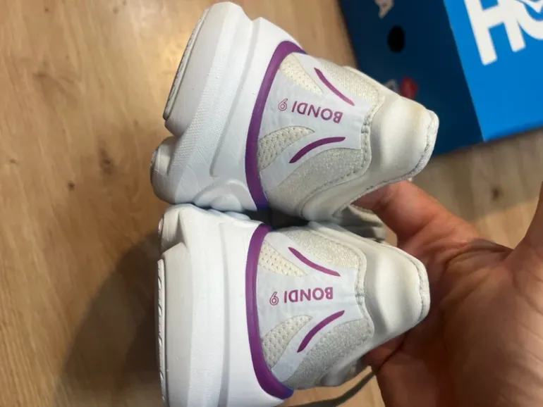 Hoka Bondi 9 Wide bike usato — immagine 20 di 20