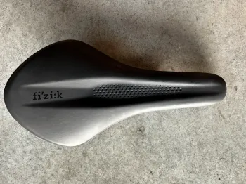 Used Fizik Aliante 2022 Saddles & Seatposts