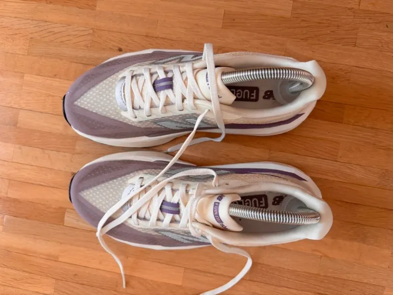 Used New Balance FuelCell Rebel v5 bike — image 5 of 6
