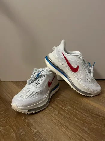 Used Pegasus Premium Running Shoes