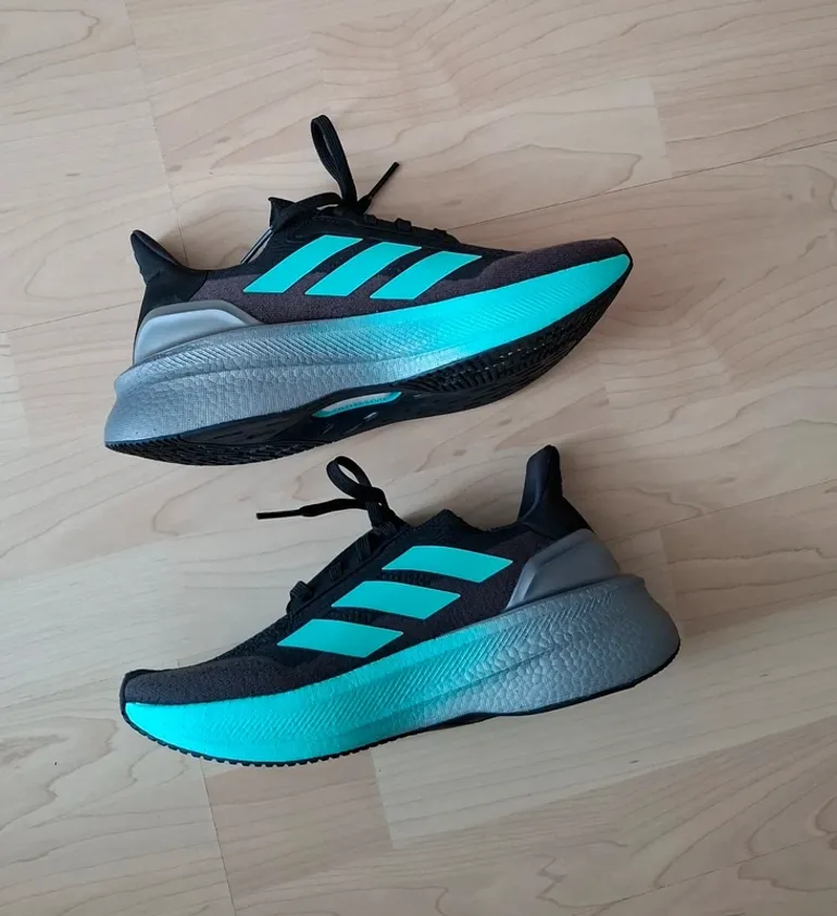 Adidas Ultraboost 5 bike usato — immagine 2 di 9