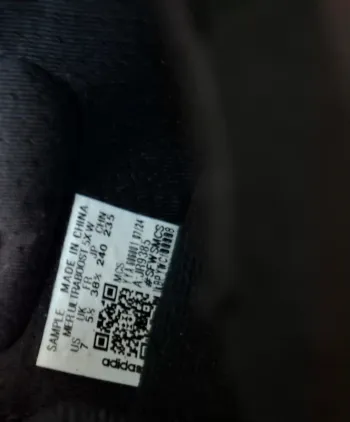 Adidas Ultraboost 5 bike usato — immagine 9 di 9