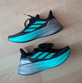 Adidas Ultraboost 5 Running Shoes usato