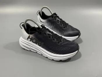 Used Hoka Rincon 3 bike — image 4 of 10