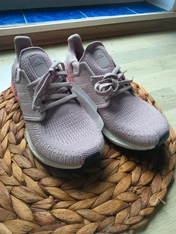 Używany Continental Ultraboost 20w Running Shoes