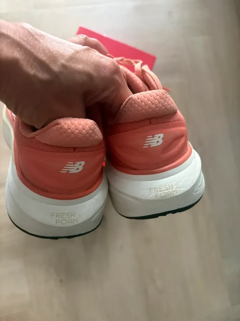 New Balance Fresh Foam X More bike usato — immagine 4 di 6