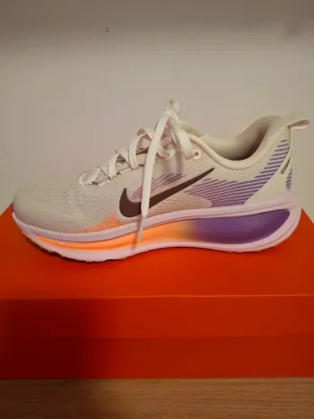 Used Nike Vomero 18 bike — image 2 of 4