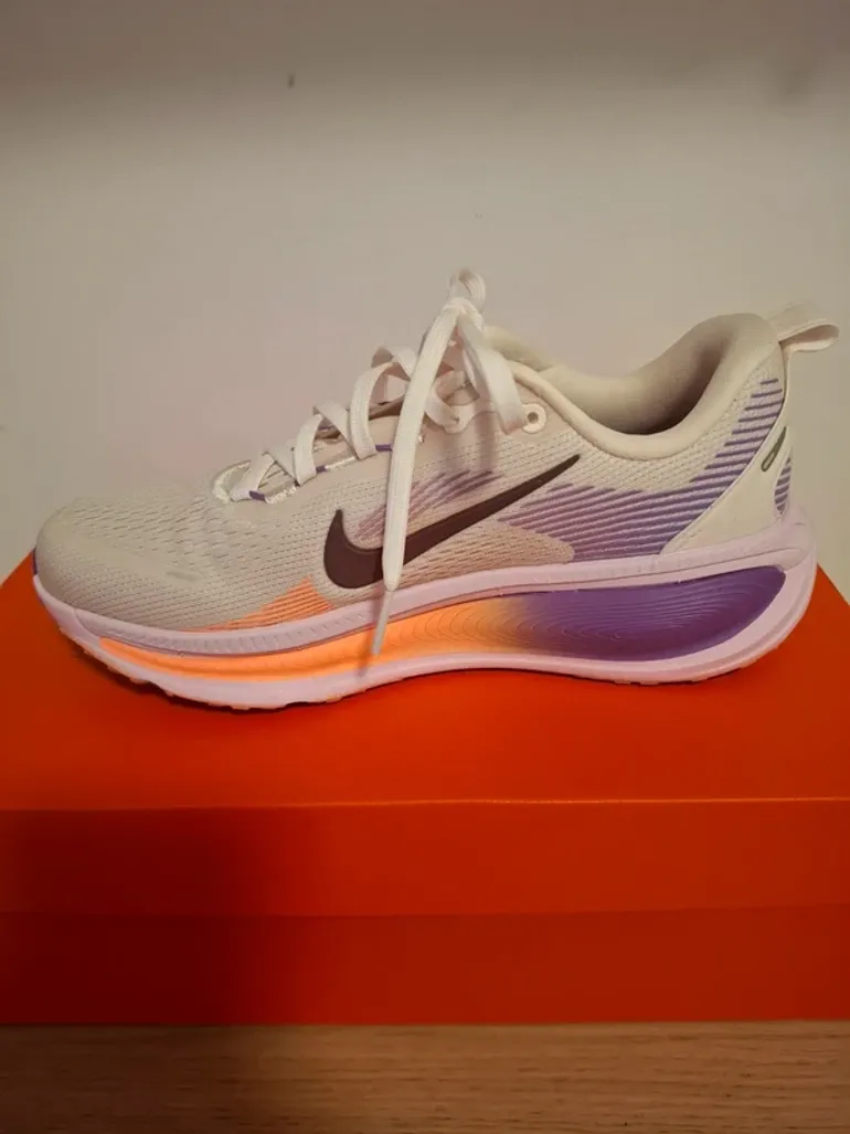 Used Nike Vomero 18 bike — image 2 of 4