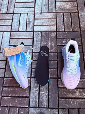 Käytetty Nike Vomero 18 bike — kuva 16 / 24