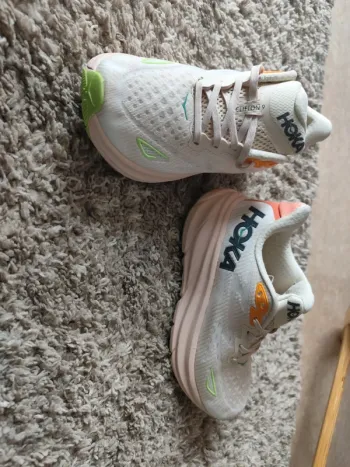 Used Hoka Clifton 9 Running Shoes