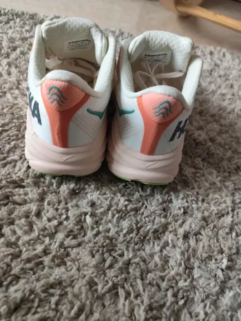 Used Hoka Clifton 9 bike — image 3 of 5