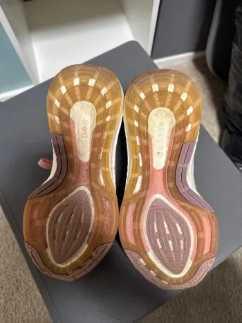 Used Adidas Ultraboost 22 bike — image 3 of 4