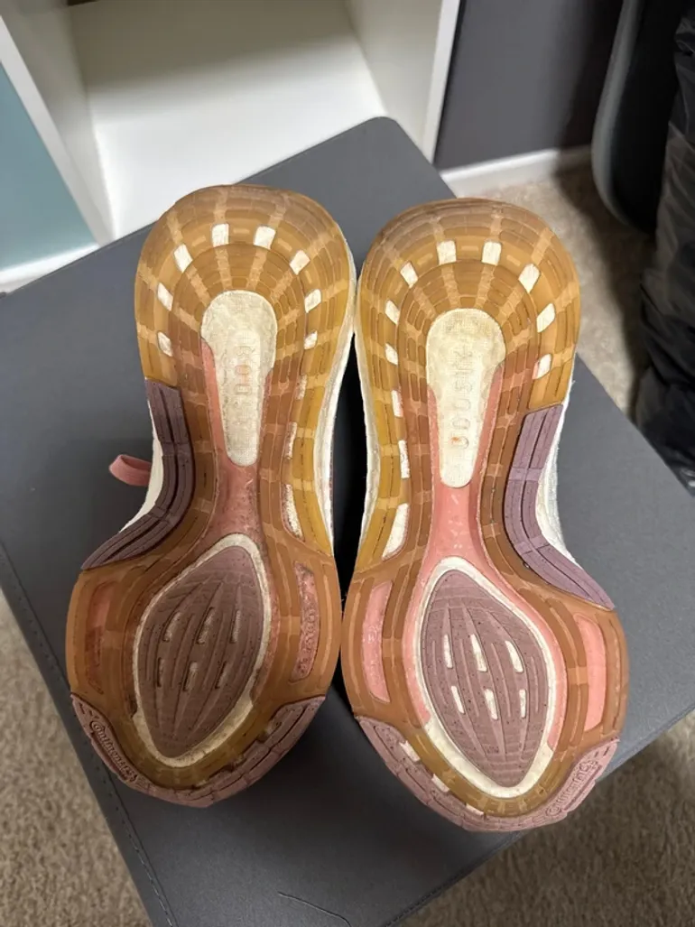 Used Adidas Ultraboost 22 bike — image 3 of 4