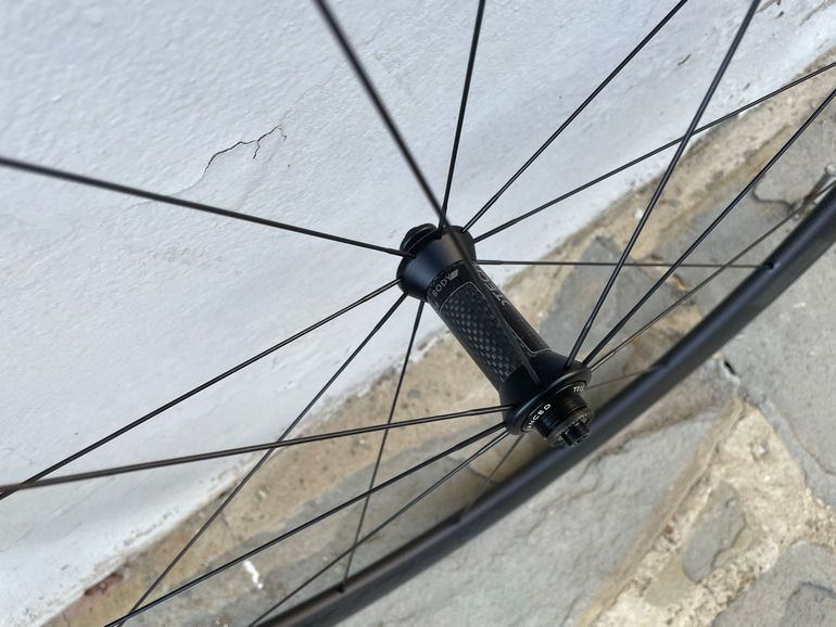 Used MICROTECH Carbon Wheels 2025 bike — image 5 of 6
