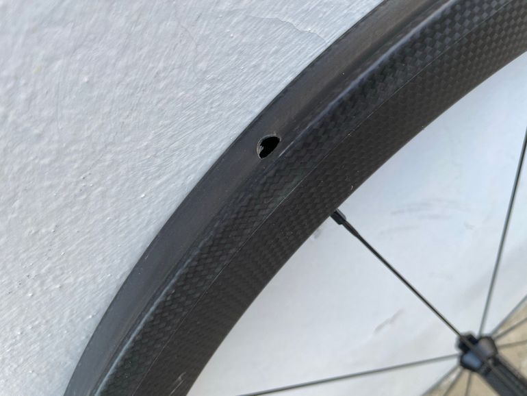 Used MICROTECH Carbon Wheels 2025 bike — image 4 of 6