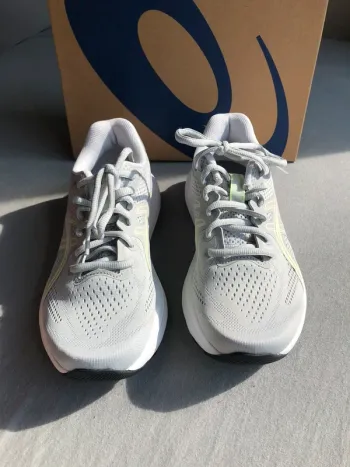 Used Asics Gel Contend 10 bike — image 3 of 7
