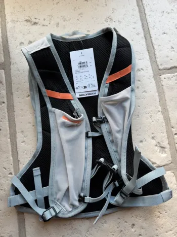 Used Lightweight Cross 12 Running Accessories