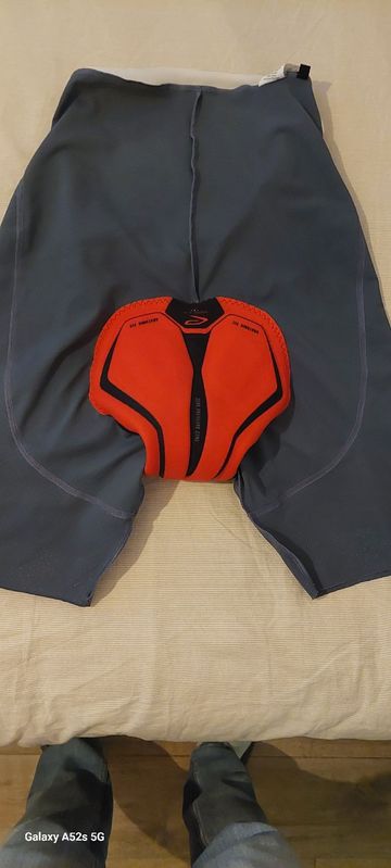 Used Ekoi perf gel ultimate bike — image 7 of 7