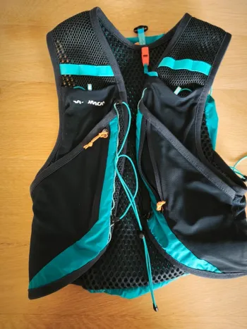 Used Salomon Activ Skin 12 Running Accessories