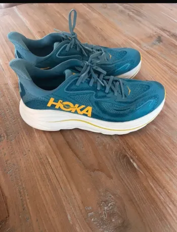 Used Hoka Clifton 10 Running Shoes