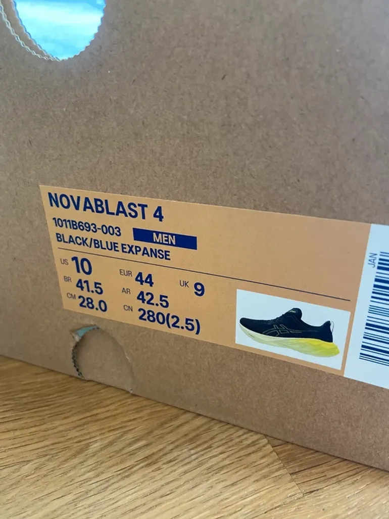 Used Asics Novablast 4 bike — image 3 of 4
